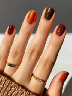 simple Thanksgiving nails