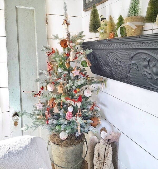 Rustic Farmhouse Mini Christmas Tree