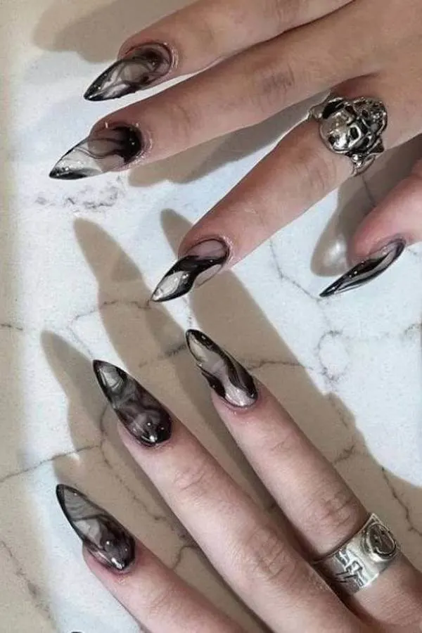 spooky Halloween nails