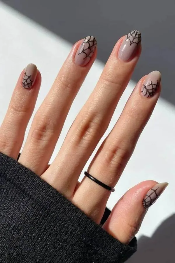 spooky Halloween nails