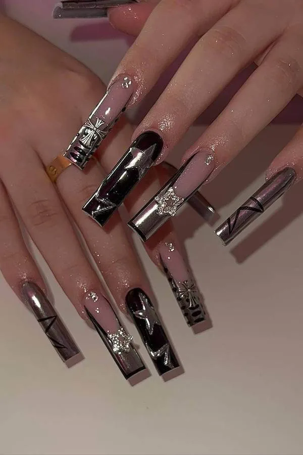 spooky Halloween nails