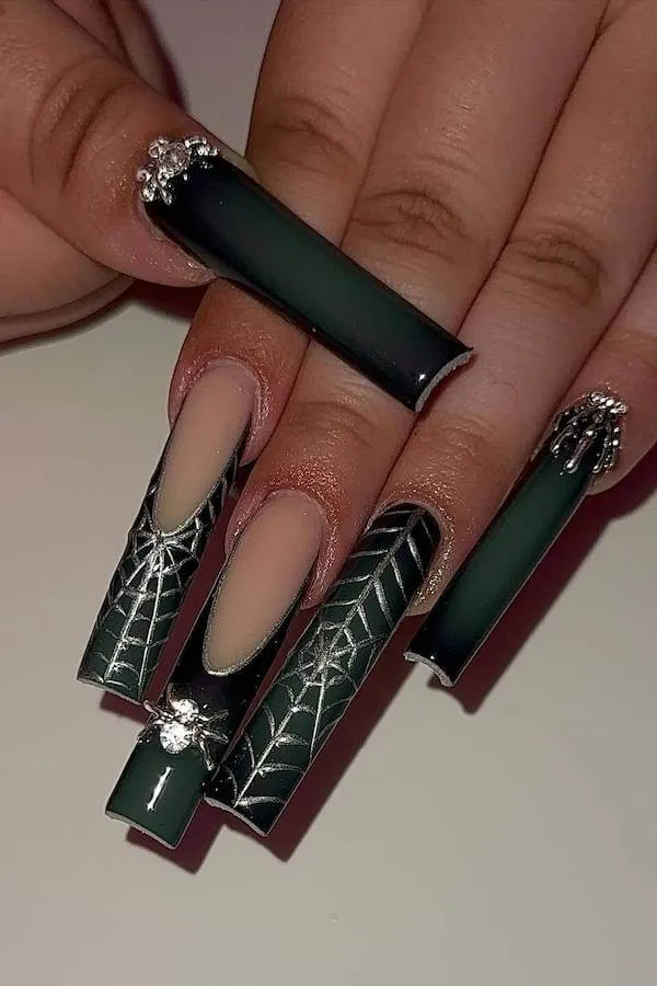 spooky Halloween nails
