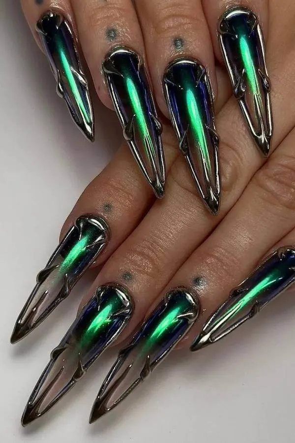 spooky Halloween nails