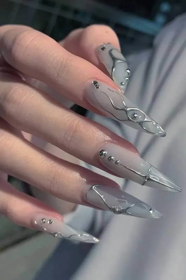 spooky Halloween nails