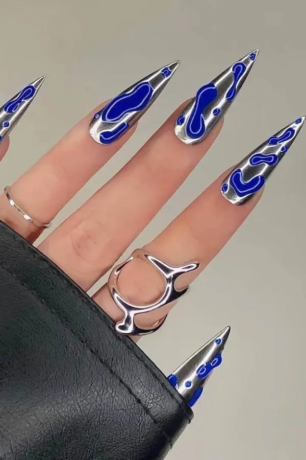 spooky Halloween nails