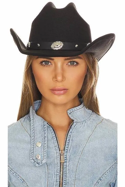stunning country concert outfit