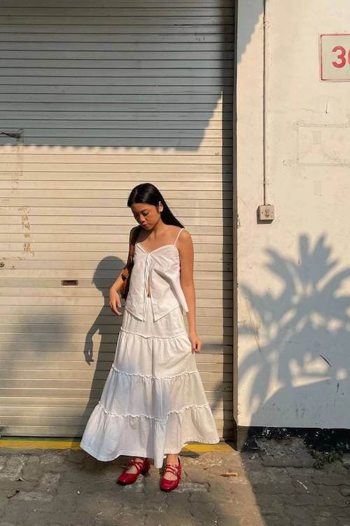 stylish summer vacation outfit