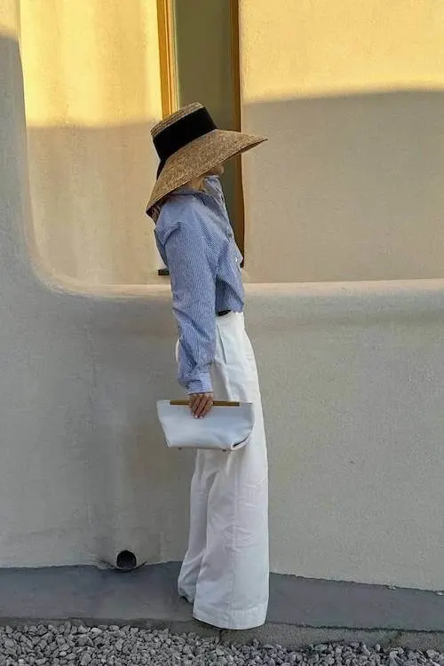 stylish summer vacation outfit