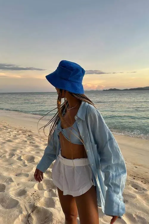 stylish summer vacation outfit
