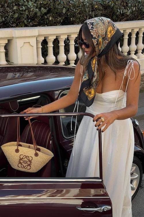 stylish summer vacation outfit