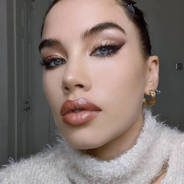 Gold Shimmer Eyes and Nude Glossy Lips