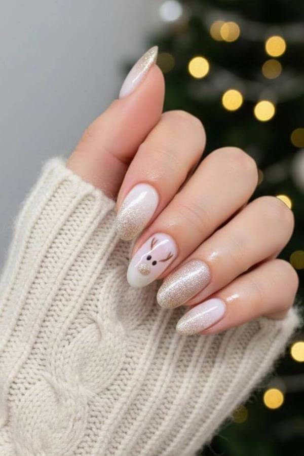 Glittery Reindeer Accent Nails