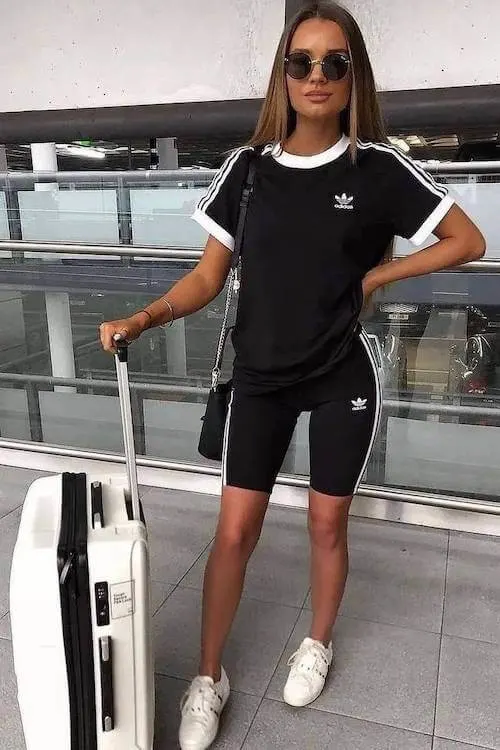 summer airport outfit