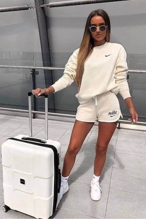 summer airport outfit