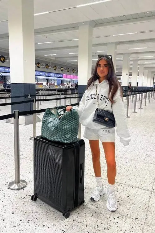 summer airport outfit