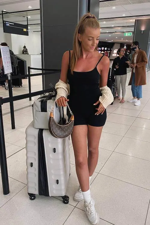 summer airport outfit