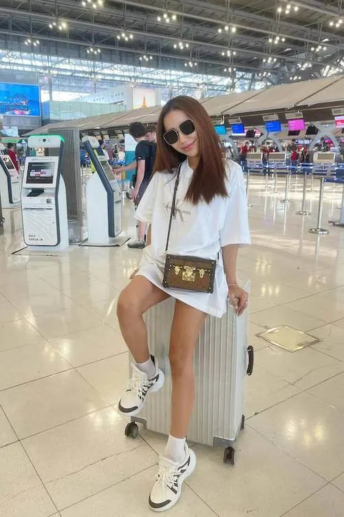 summer airport outfit