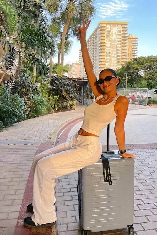 summer airport outfit