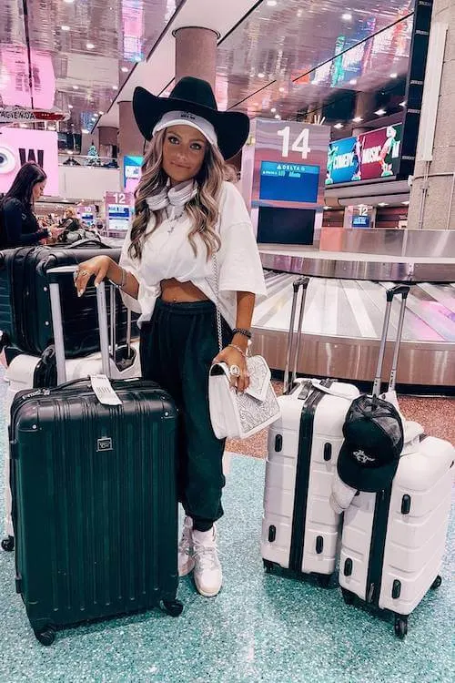 summer airport outfit