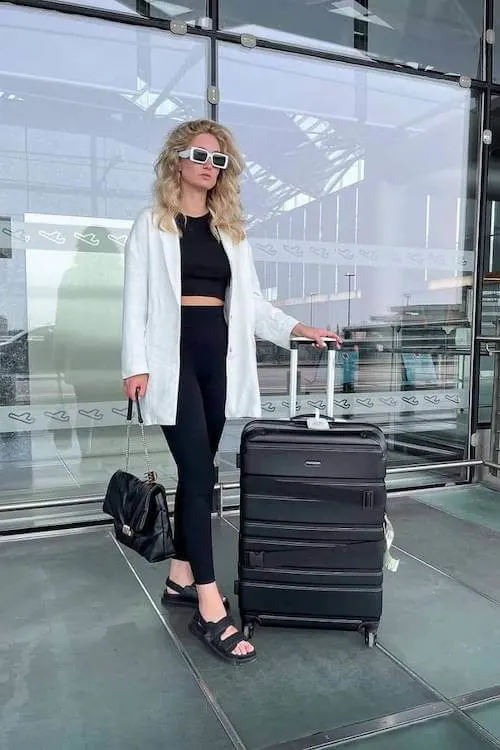 summer airport outfit