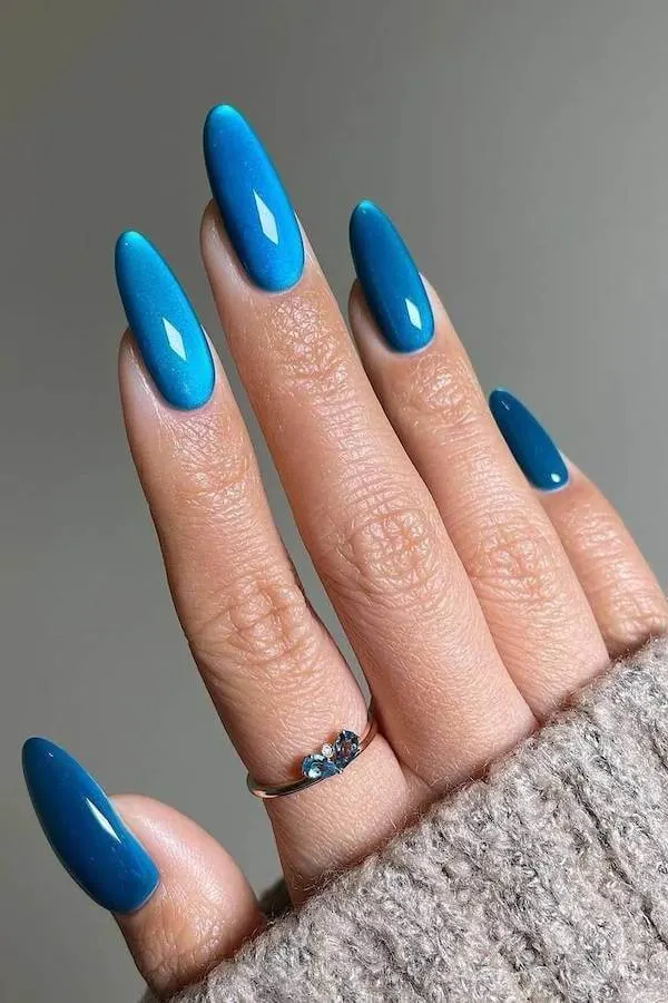 summer blue nails