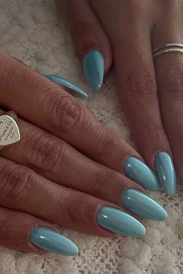 summer blue nails
