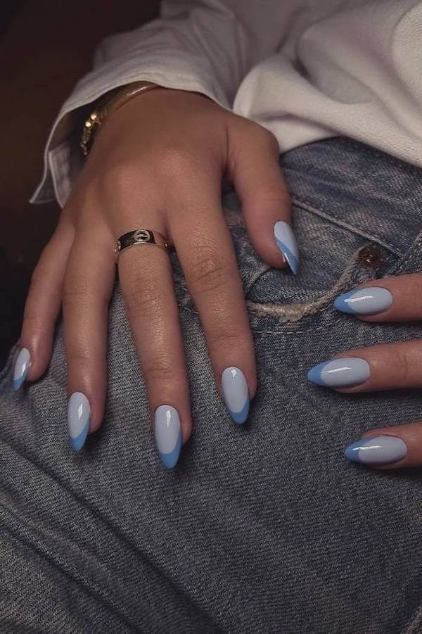 summer blue nails