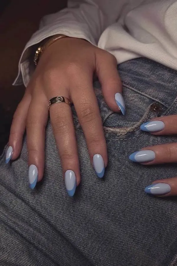 summer blue nails