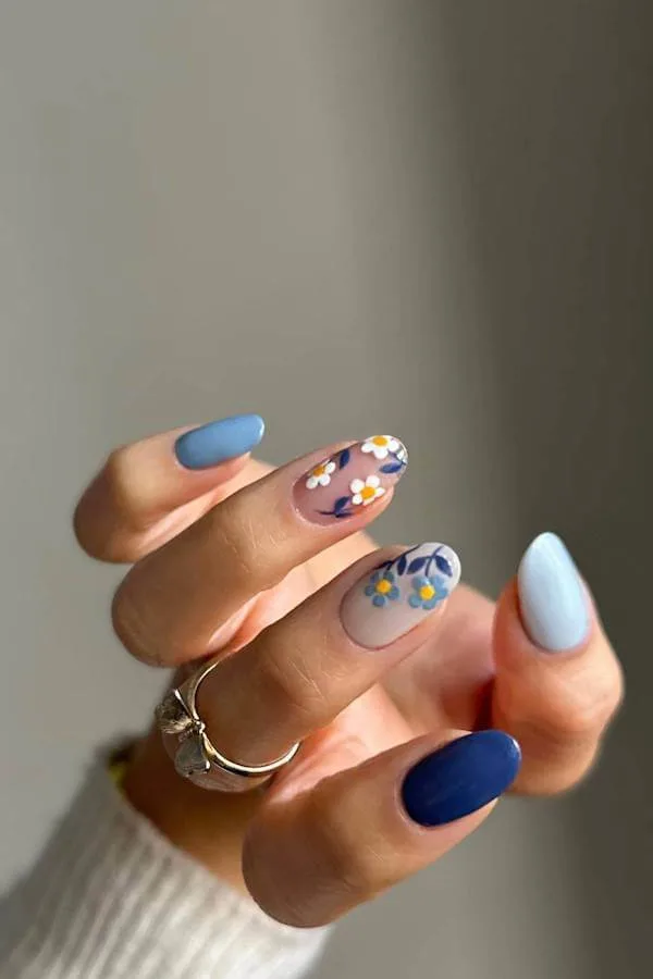 summer blue nails