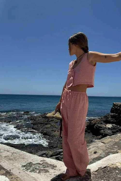summer vacation outfits for beach and island