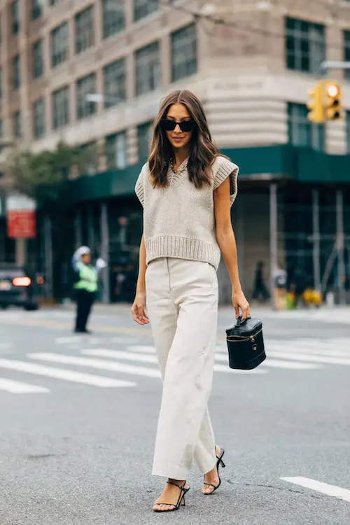 Sweater Vests For Women 2023: 30+ Best Outfits To Copy - Girl Shares Tips