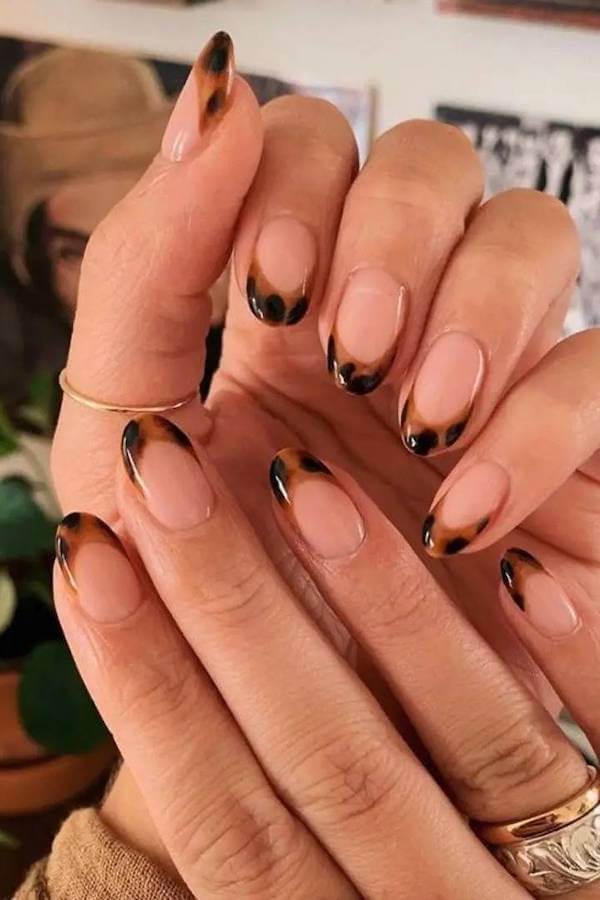 Classic Short Tortoise Shell French Tips