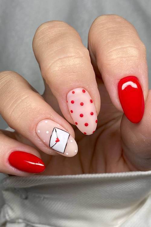 trendy Valentine's Day nails