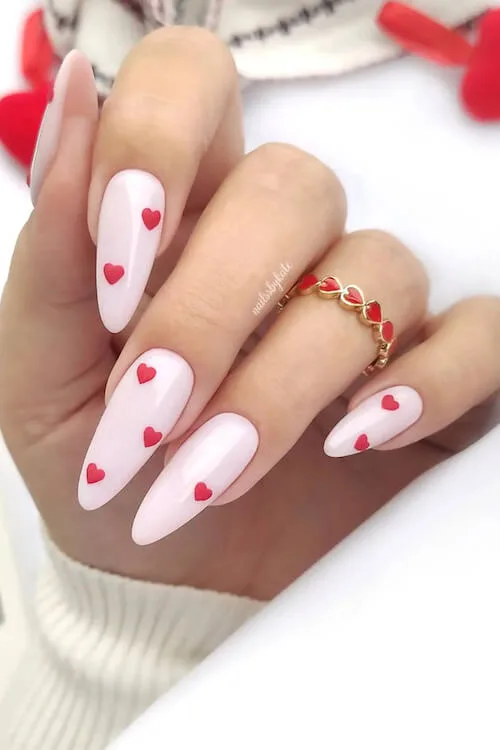 trendy Valentine's Day nails