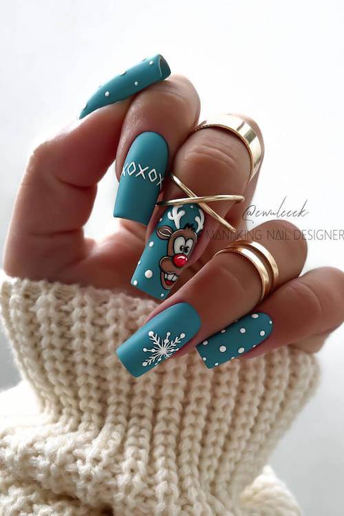 trendy cute Christmas nails
