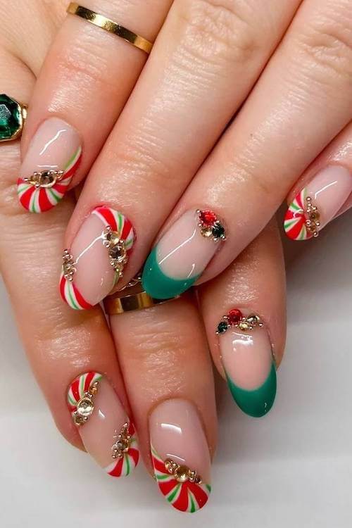 trendy cute Christmas nails