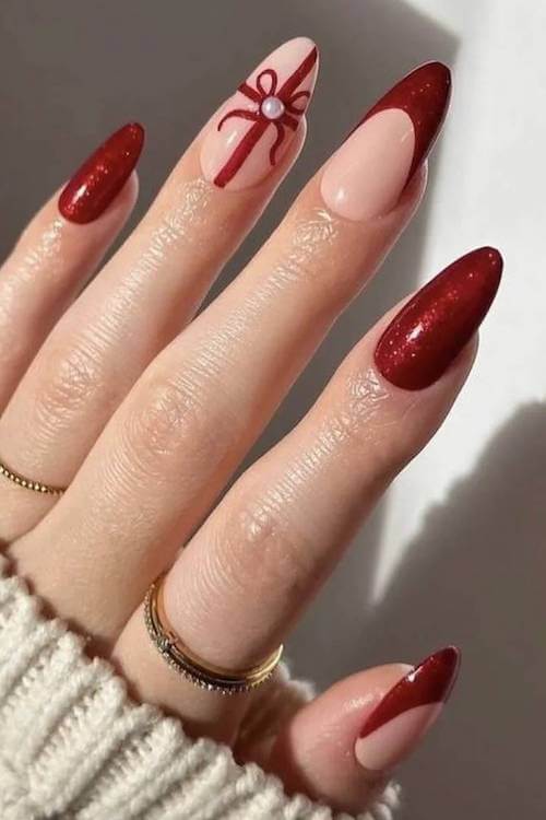 trendy cute Christmas nails