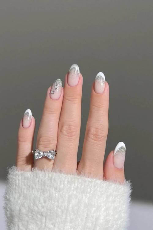 trendy cute Christmas nails