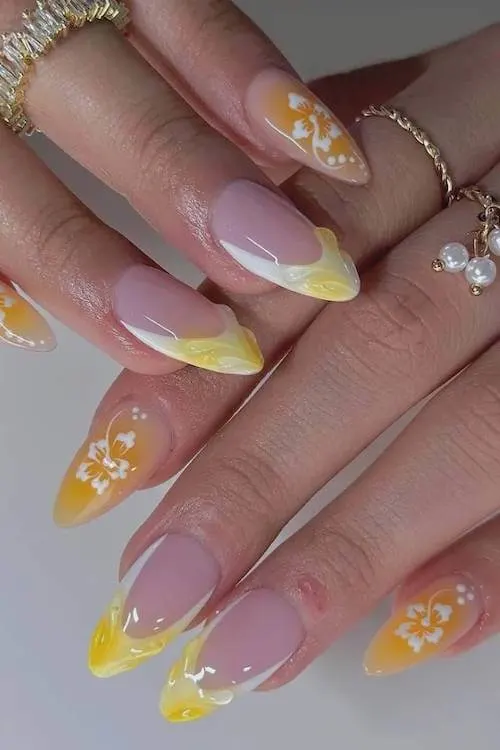 trendy cute vacation nails