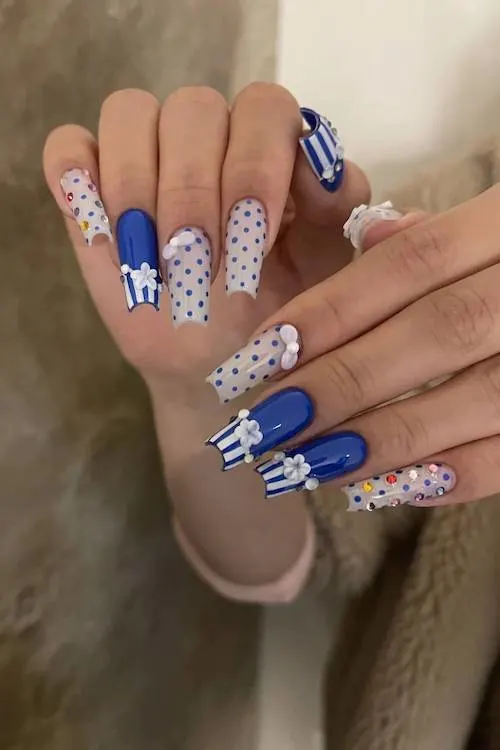 trendy cute vacation nails