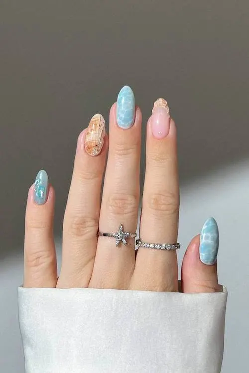 trendy cute vacation nails