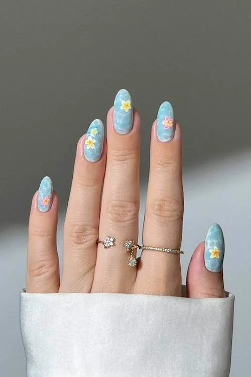 trendy cute vacation nails