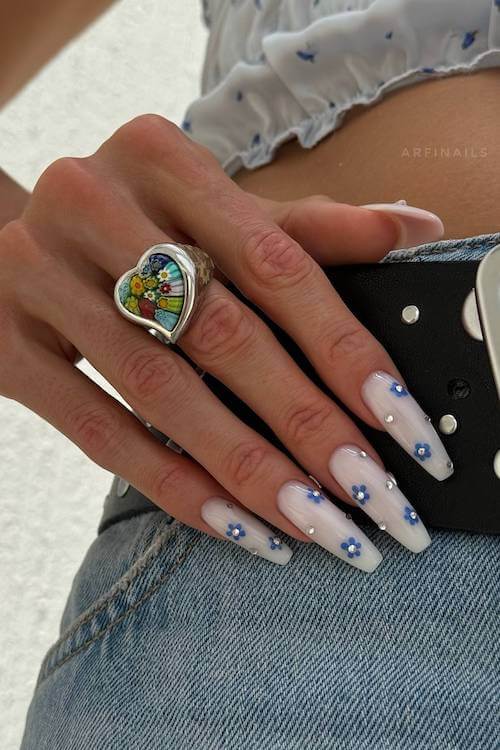 trendy cute vacation nails