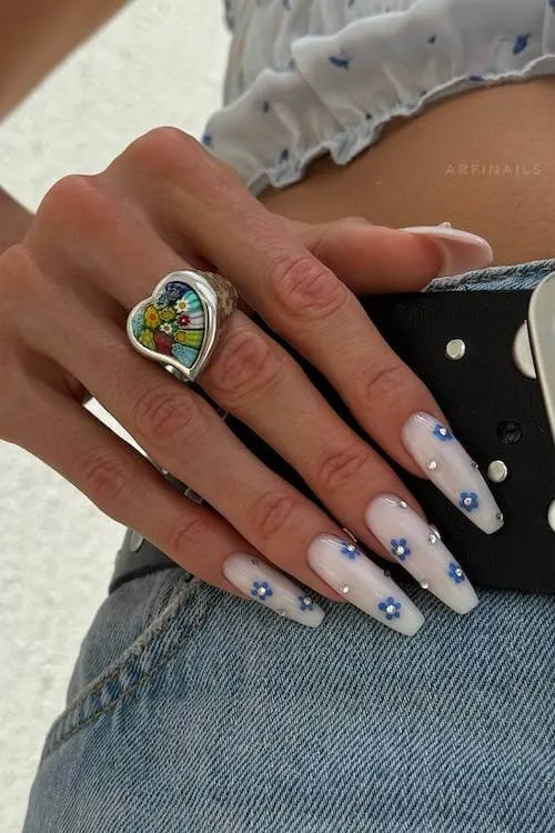 trendy cute vacation nails