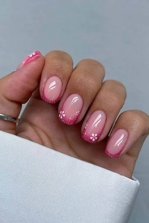 trendy cute vacation nails