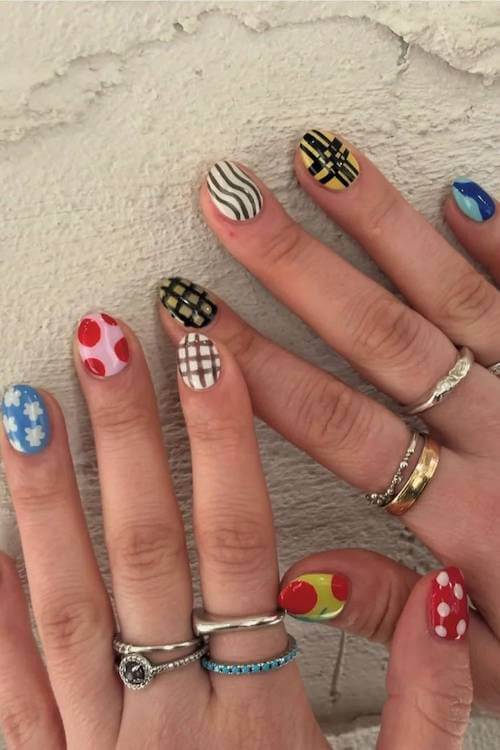 trendy cute vacation nails