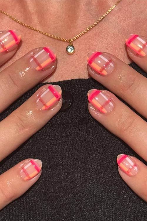 trendy cute vacation nails