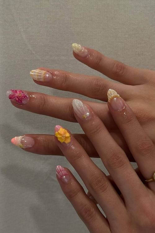 trendy short summer nails