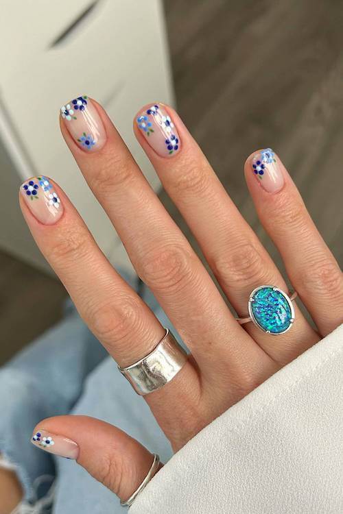 trendy short summer nails