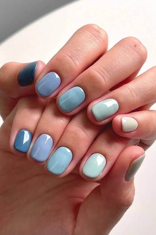 trendy short summer nails